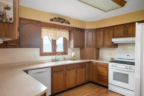 Kitchen - 111 W Falcon Run, Pendleton, IN 46064 photo 1 of 1