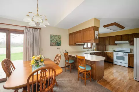 Dining - 111 W Falcon Run, Pendleton, IN 46064 photo 1 of 1