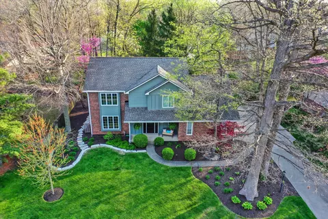 7470 Broad Leaf Ln, Fishers, IN 46038