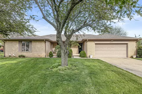 6827 Bloomfield Dr, Indianapolis, IN 46259