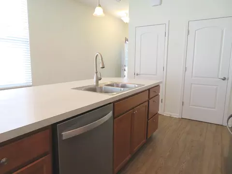 Kitchen - 4806 Larkspur Dr, Plainfield, IN 46168 photo 4 of 6