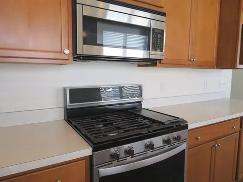 Kitchen - 4806 Larkspur Dr, Plainfield, IN 46168 photo 6 of 6