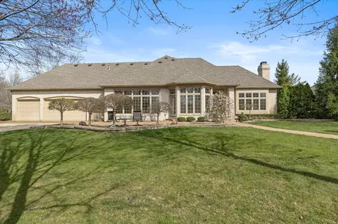 1703 Ashwood Dr, Greenwood, IN 46143