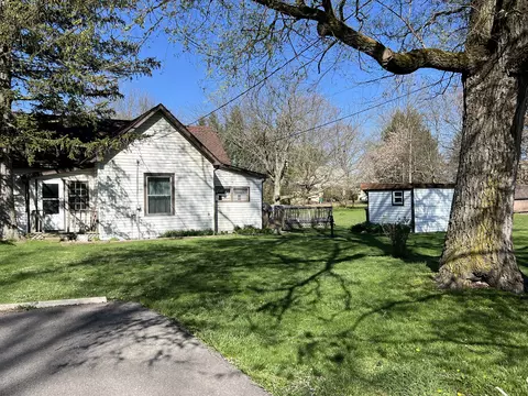 204 W Pierce St, Whitestown, IN 46075