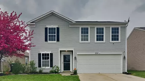 1516 Pencross Ln, Greenwood, IN 46143