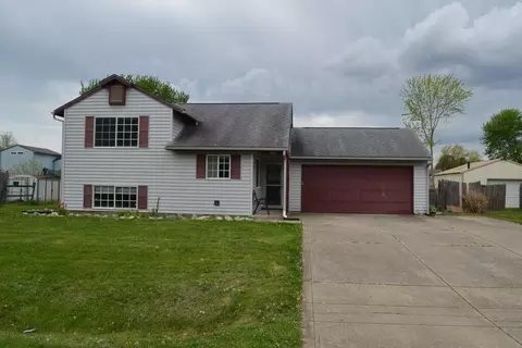 8372 Devonshire Rd, Columbus, IN 47201 photo 1
