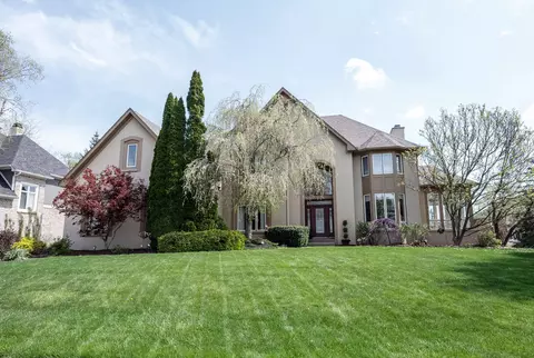 939 Twelve Oaks, Carmel, IN 46032
