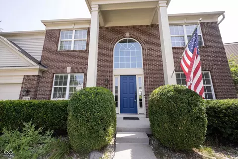12101 Flagstone Dr, Fishers, IN 46037