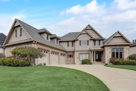5062 Sweetwater Dr, Noblesville, IN 46062