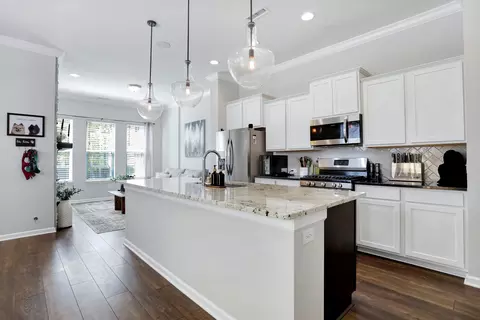 Kitchen - 13332 E Lieder Way, Fishers, IN 46037 photo 4 of 5
