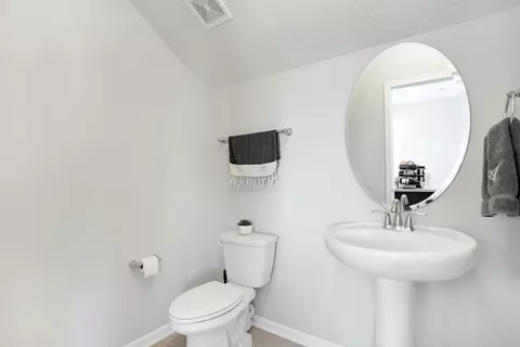 Bath - 13332 E Lieder Way, Fishers, IN 46037 photo 5 of 5