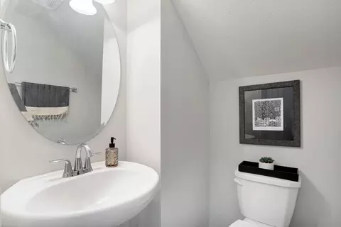 Bath - 13332 E Lieder Way, Fishers, IN 46037 photo 1 of 5