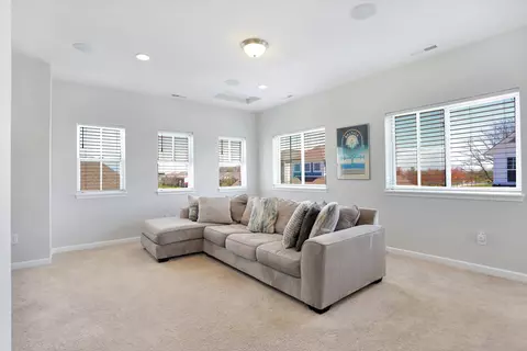 Living - 13332 E Lieder Way, Fishers, IN 46037 photo 9 of 9