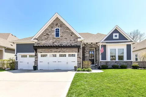 10923 Cliffside Dr, Fishers, IN 46040