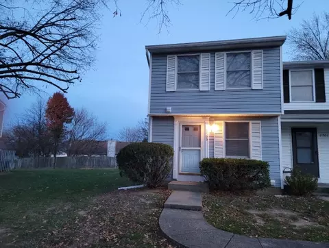 6763 Cross Key Dr, Indianapolis, IN 46268