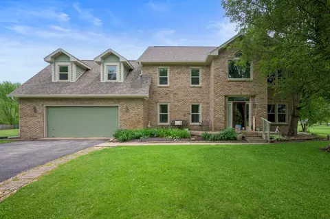 3685 Hearthstone Ct, New Palestine, IN 46163