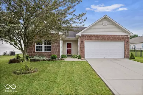 9653 Stonewall Ln, Avon, IN 46123