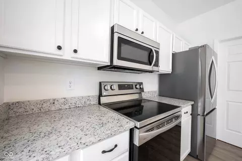 Kitchen - 10675 Kyle Ct, Fishers, IN 46037 photo 8 of 9