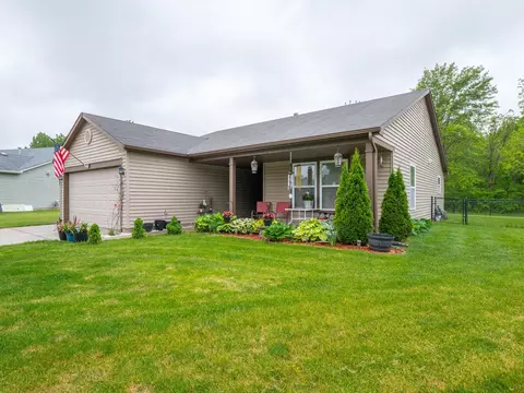 1948 Brookside Ct, Greenfield, IN 46140