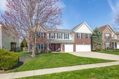 6526 Hunters Rdg N, Zionsville, IN 46077