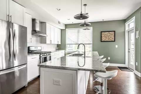 Kitchen - 622 E 10th St #211, Indianapolis, IN 46202 photo 3 of 6