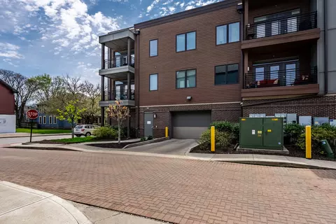 Exterior - 622 E 10th St #211, Indianapolis, IN 46202 photo 5 of 10