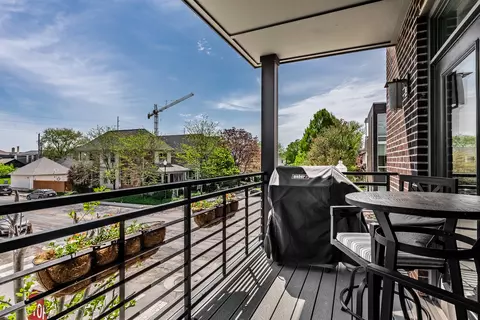 Exterior - 622 E 10th St #211, Indianapolis, IN 46202 photo 3 of 10