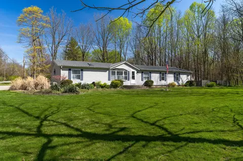 3420 W Arrowhead Dr, Crawfordsville, IN 47933