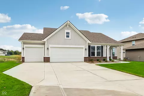 1065 E Valley Oak Ct, Mooresville, IN 46158