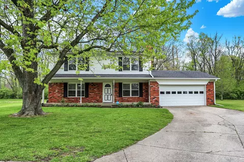 423 Orchardview Ct, Greenwood, IN 46142