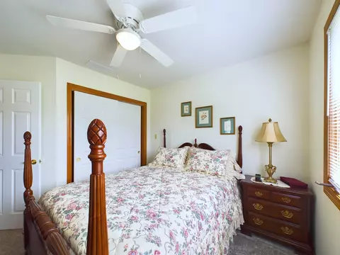 Bedroom - 142 Chateau Dr, Pendleton, IN 46064 photo 4 of 6