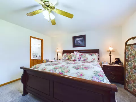 Bedroom - 142 Chateau Dr, Pendleton, IN 46064 photo 2 of 6