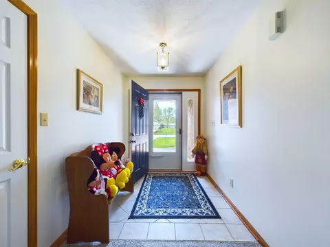 Entry Way - 142 Chateau Dr, Pendleton, IN 46064 photo 1 of 1