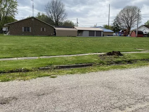 205 N Grant St, Cayuga, IN 47928