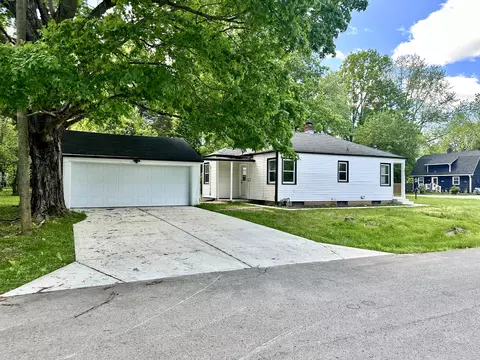 5831 Woodside Dr, Indianapolis, IN 46228