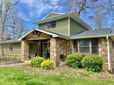 132 Tara Ln, New Castle, IN 47362