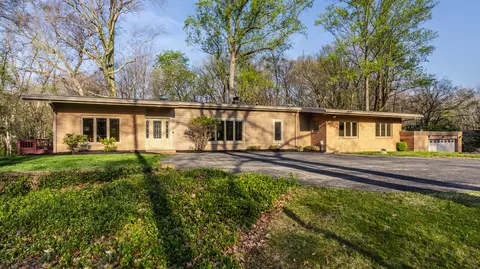 7990 N Illinois St, Indianapolis, IN 46260