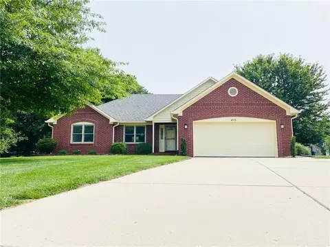 415 Tara Cir, Greenwood, IN 46142
