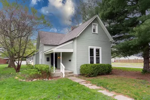 300 E 3rd St, Sheridan, IN 46069