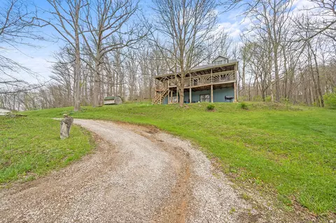 181 Mt Liberty Rd, Nashville, IN 47448