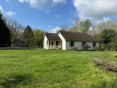 4135 W Paragon Rd, Martinsville, IN 46151