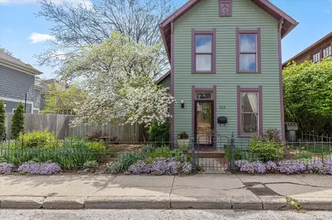 513 E 10th St, Indianapolis, IN 46202