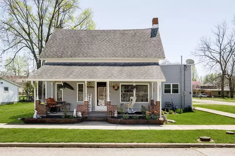 127 W Elm St, Ladoga, IN 47954