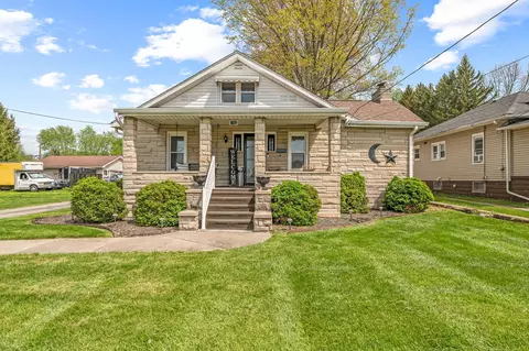 1302 N Ewing St, Seymour, IN 47274