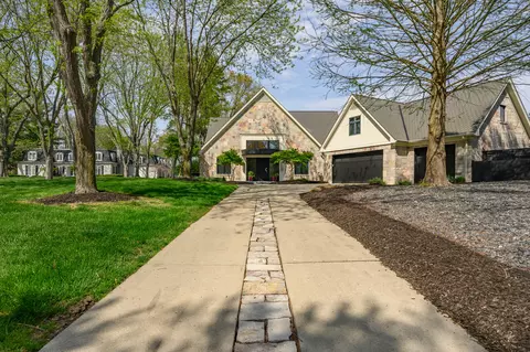 3625 Woodside Dr, Columbus, IN 47203
