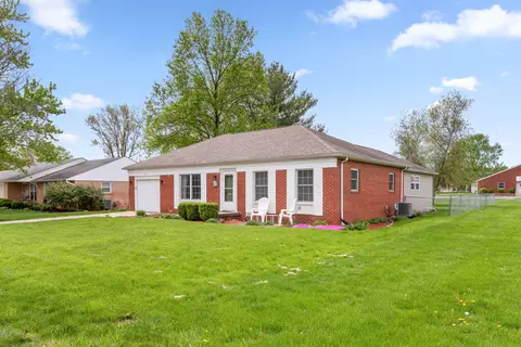 24 Walnut St, Pittsboro, IN 46167