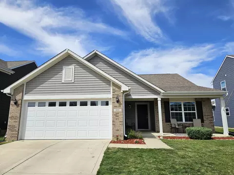 808 Coralberry Ln, Greenwood, IN 46143