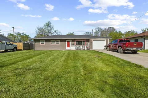 240 Lynwood Dr, Whiteland, IN 46184