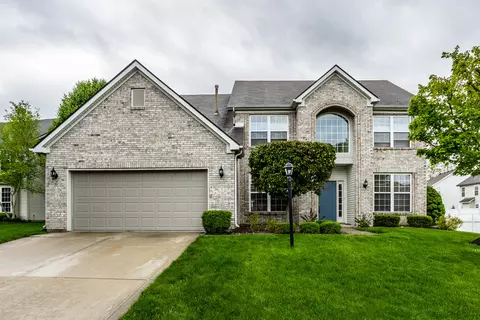 8349 Bent Oak Cir, Indianapolis, IN 46236