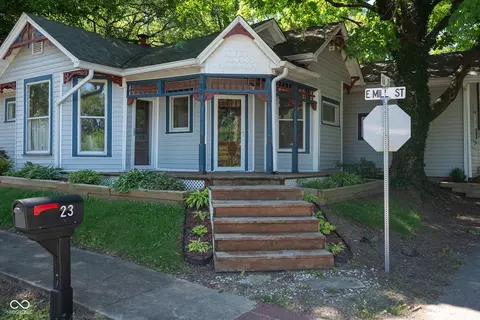 23 E Mill St, New Palestine, IN 46163